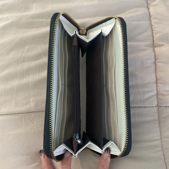 Black wallet - Picture 3 of 4